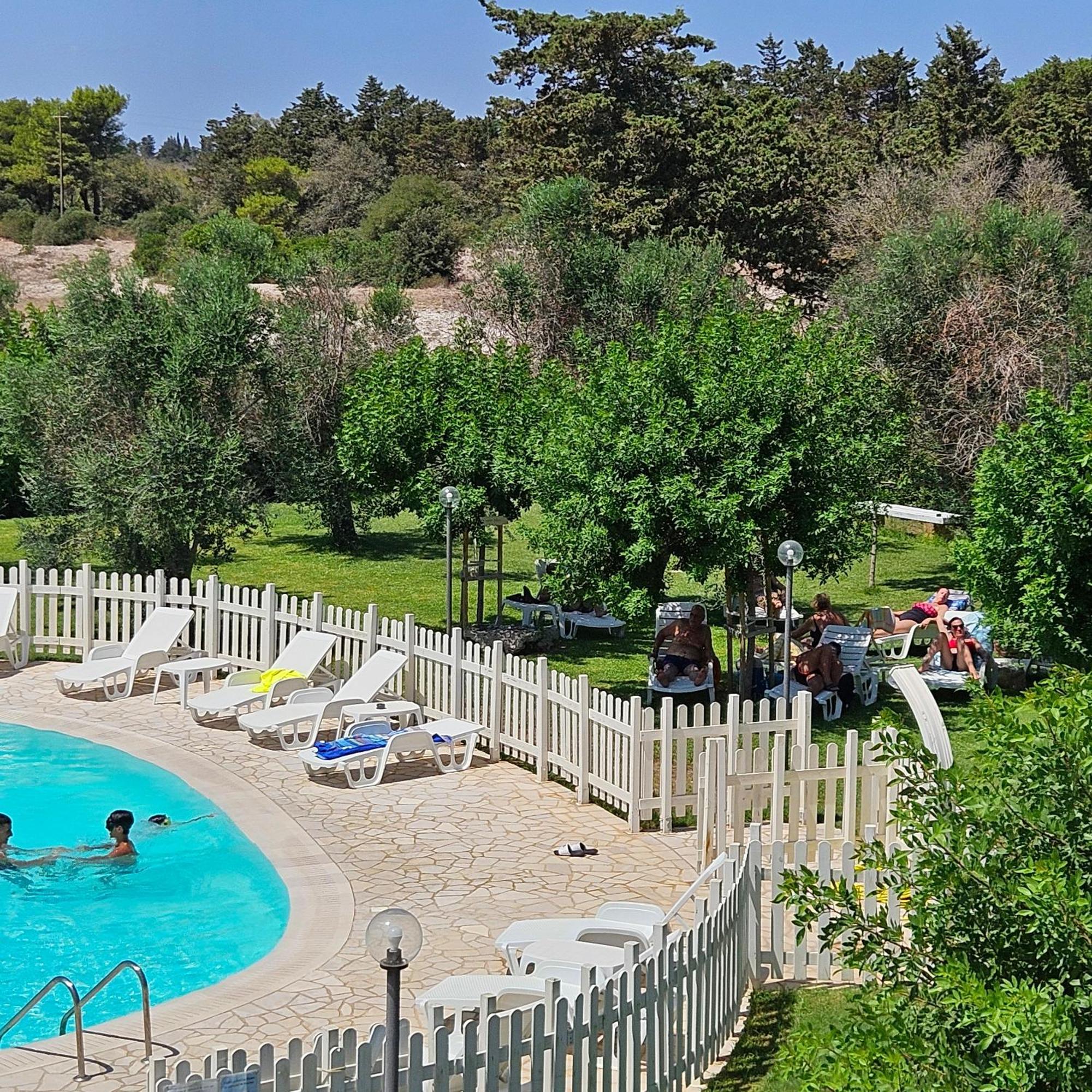 אוטרנטו Agriturismo La Rondine מראה חיצוני תמונה